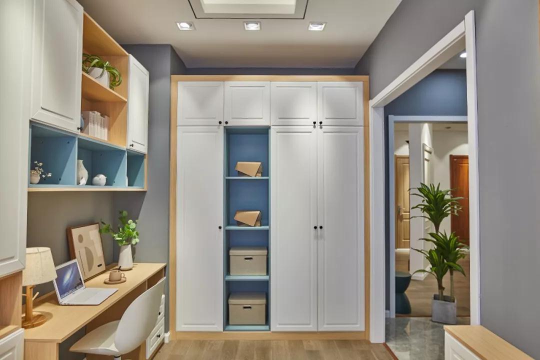 鵬鴻現(xiàn)代簡約衣柜 鵬鴻現(xiàn)代簡約衣柜實(shí)拍